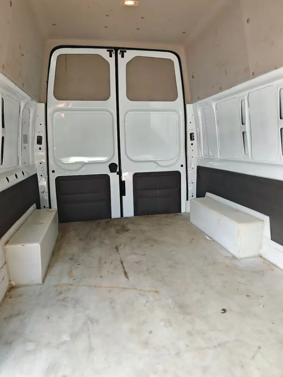 Ford New Generation Transit New generation Transit 2021 Pro 2.2T manual van long axle 3-seat mid-roof 2024 — миниатюра 2