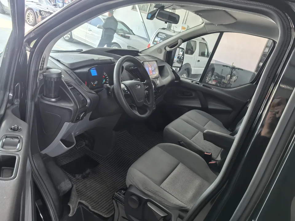 Ford Transit Transit 2019 2.0T gasoline automatic multi-functional commercial vehicle short-axle low-roof 6-seater National VI 2022 — миниатюра 3