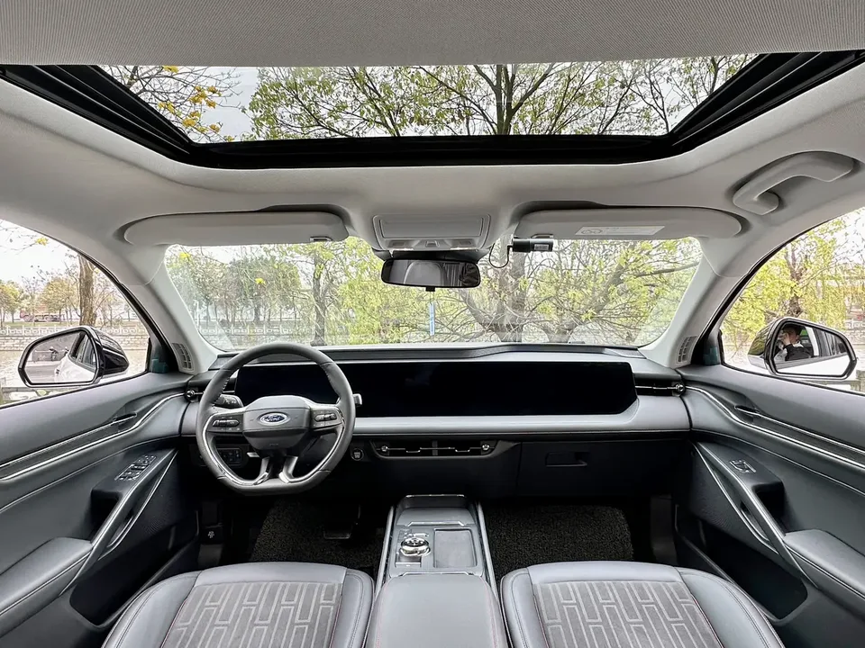 Ford Mondeo Mondeo EcoBoost 245 Luxury 2023 — миниатюра 3