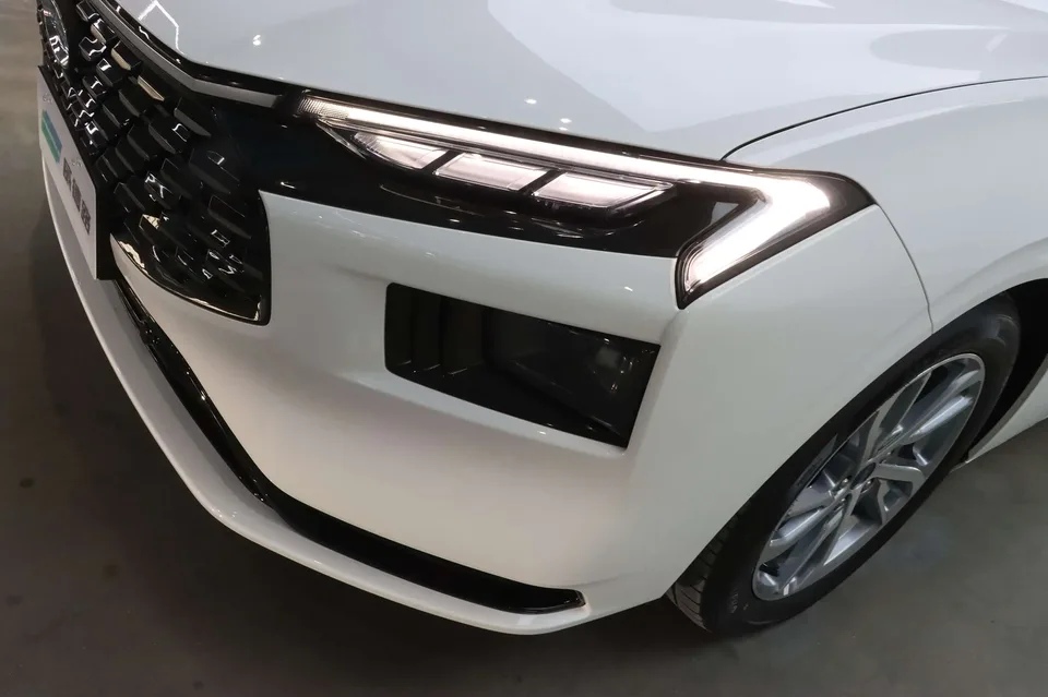 Ford Mondeo Mondeo EcoBoost 245 Luxury 2024 — миниатюра 3