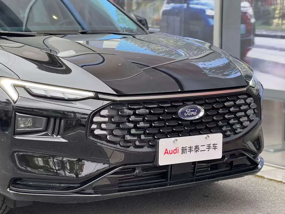 Ford Mondeo Mondeo EcoBoost 245 Luxury 2024 — миниатюра 3