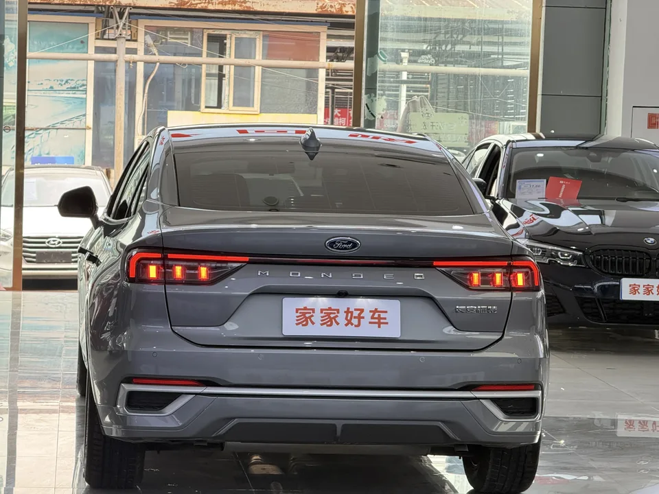 Ford Mondeo Mondeo 2025 EcoBoost 245 Luxury 2025 — миниатюра 5