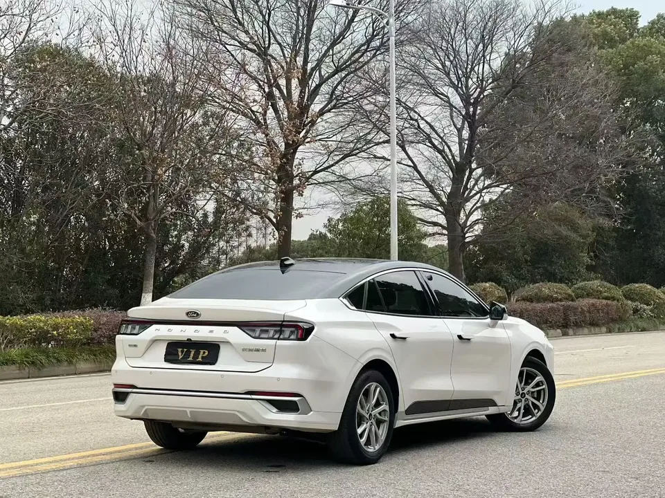 Ford Mondeo facelift EcoBoost 245 luxury model 2022 — миниатюра 2
