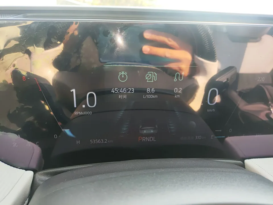 Ford Mondeo facelift EcoBoost 245 luxury model 2022 — миниатюра 5