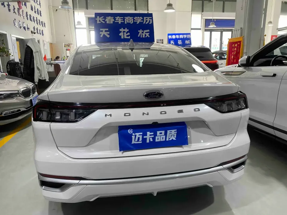 Ford Mondeo Mondeo EcoBoost 180 Comfort Edition 2024 — миниатюра 2