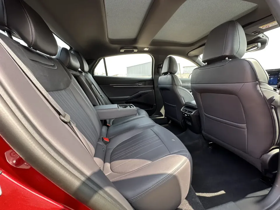 Ford Mondeo Mondeo EcoBoost 245 Extreme Edition 2024 — миниатюра 3