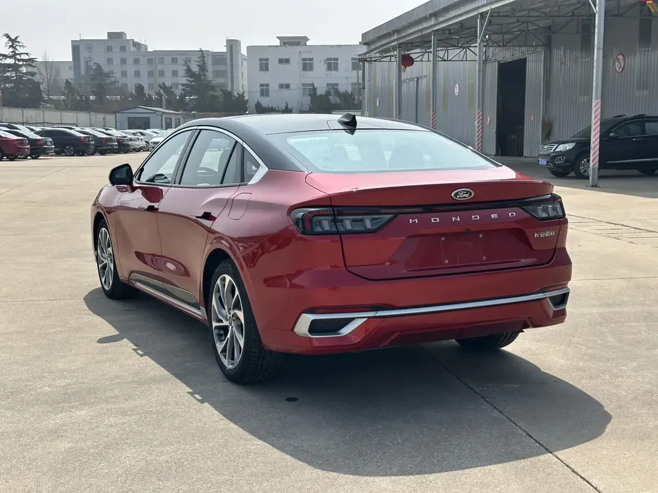 Ford Mondeo Mondeo EcoBoost 245 Extreme Edition 2024 — миниатюра 4