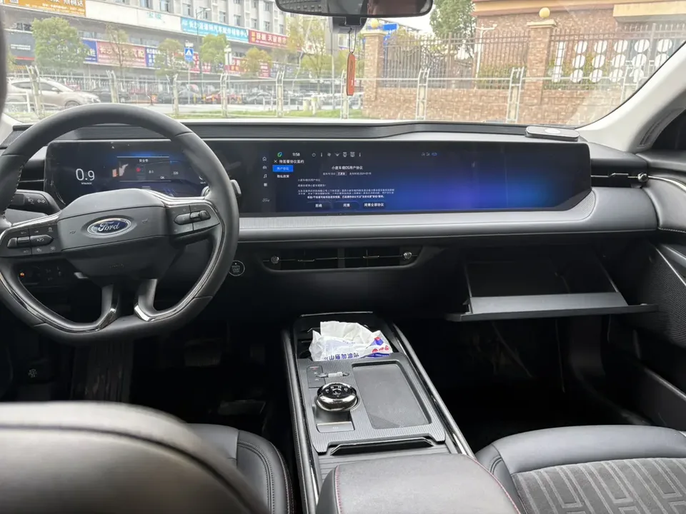 Ford Mondeo Mondeo EcoBoost 245 Luxury 2024 — миниатюра 5