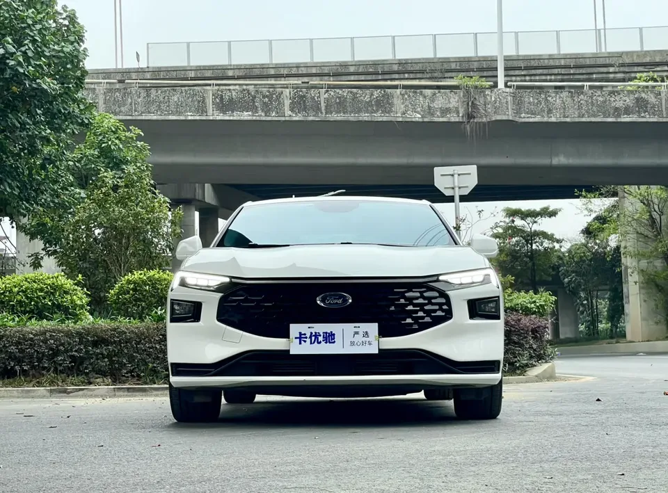 Ford Mondeo 2025