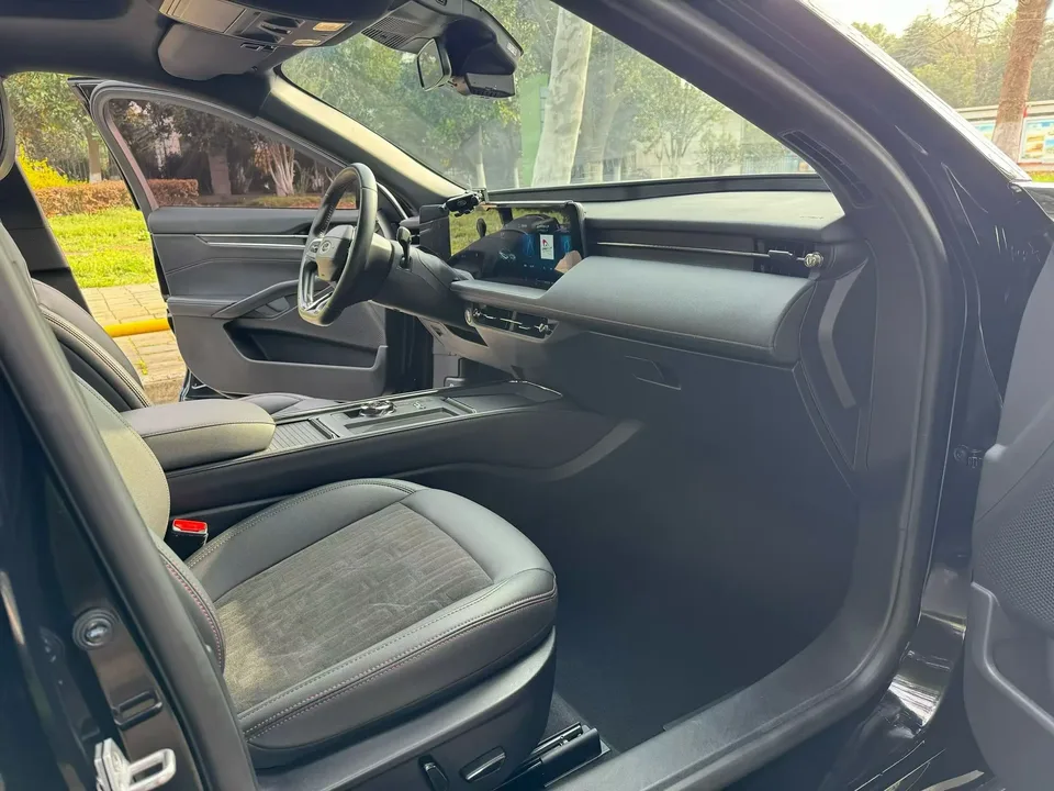 Ford Mondeo Mondeo EcoBoost 180 Comfort Edition 2024 — миниатюра 2