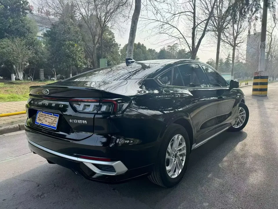 Ford Mondeo Mondeo EcoBoost 180 Comfort Edition 2024 — миниатюра 4