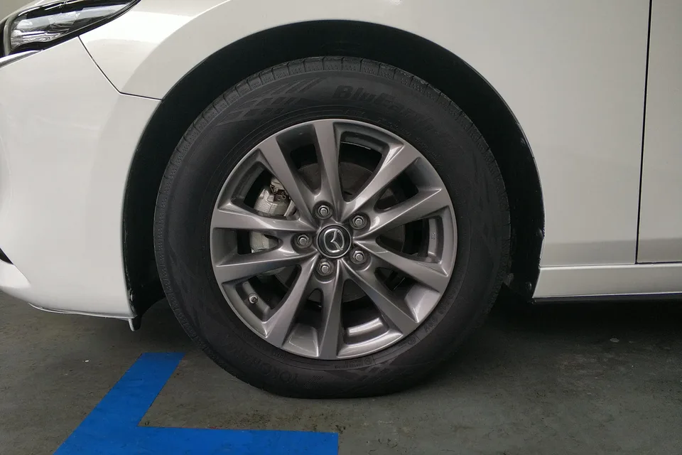 Mazda Axela Mazda3 Angkesela 2021 2.0L Automatic Quality Edition 2022 — thumbnail 3