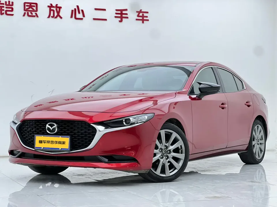 Mazda Axela Mazda3 Angkesela 2022 2.0L Automatic Premium Edition 2023 — photo 1, buy with delivery to Moscow