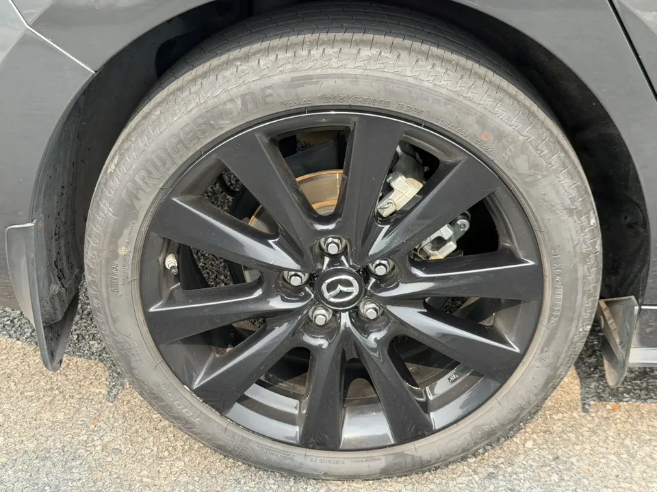 Mazda Axela 2.0L automatic quality version 2023 — миниатюра 3