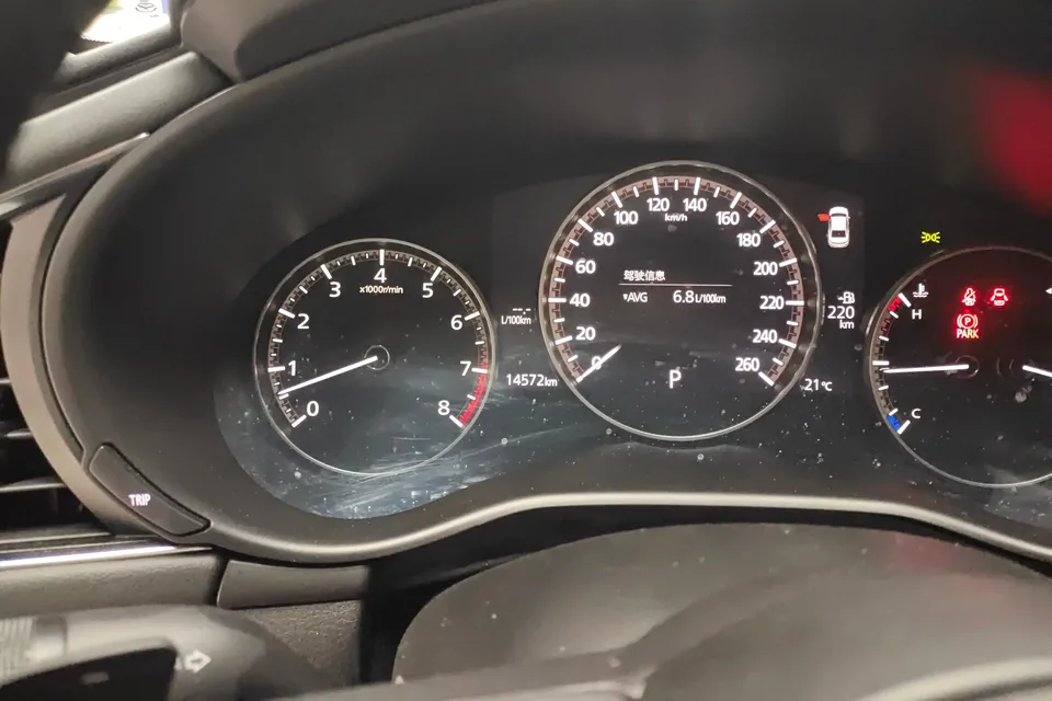 Mazda Axela Mazda3 2023 2.0L Automatic Quality Edition 2024 — thumbnail 4