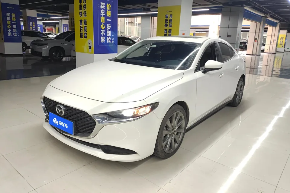 Mazda Axela Mazda3 2023 2.0L Automatic Quality Edition 2024 — photo 1, buy with delivery to Moscow