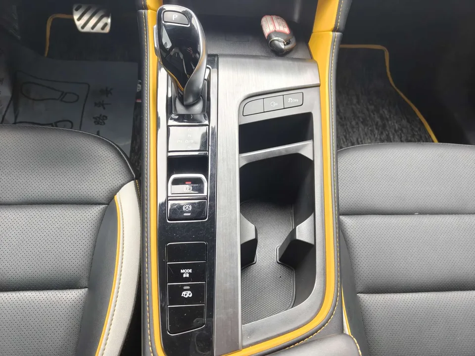 MG 6 Pro 1.5T automatic Trophy flagship version 2023 — миниатюра 4