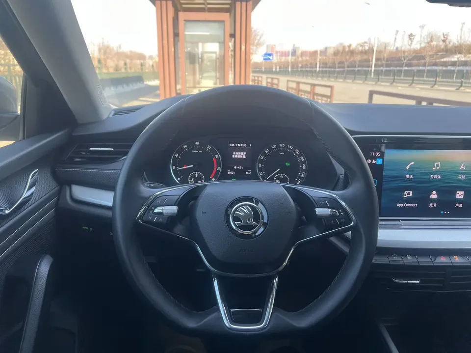 Skoda Octavia PRO TSI280 DSG Exclusive Edition 2022 — миниатюра 4