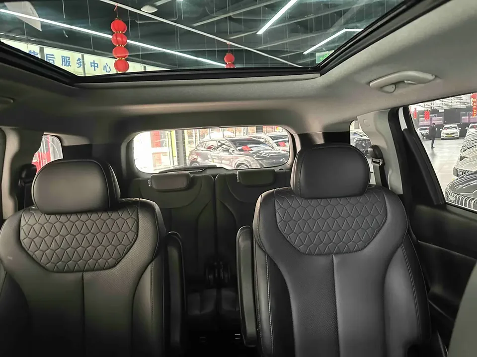 Hyundai Shengda Santa Fe 2023 Traveler 380T GDi GLX 2WD Elite Edition 2023 — миниатюра 4