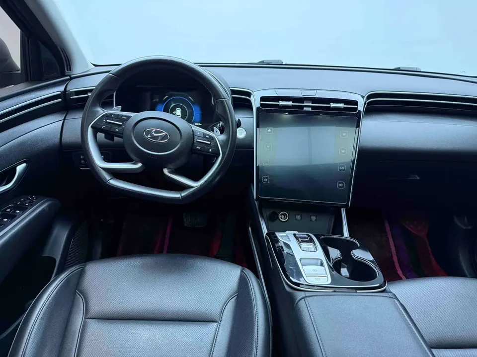 Hyundai tucson l Tucson 2023 Tucson L 1.5T DLX 2WD Luxury Edition 2024 — миниатюра 2