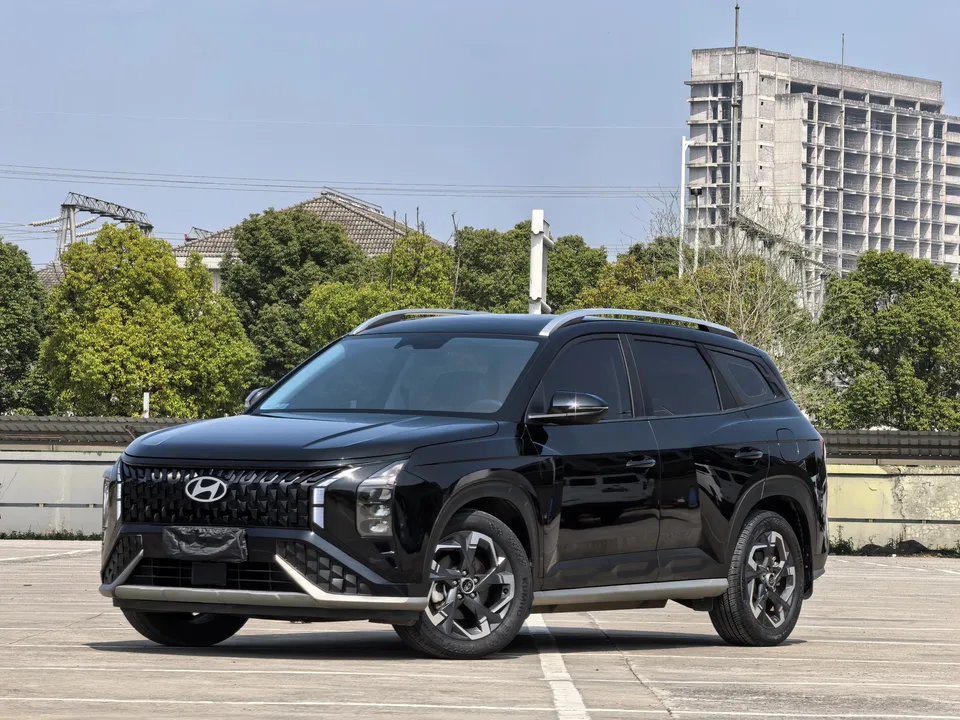 Hyundai ix35 Musa 2.0L Premium Edition LUX 2024 — фото 1, купить с доставкой в Москву