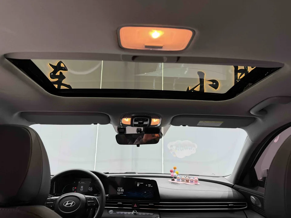 Hyundai Elantra Elantra 2023 1.5L CVT LUX Premium Edition 2023 — thumbnail 5