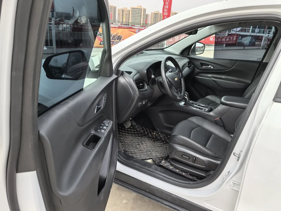 Chevrolet Equinox Explorer 2021 535T Chijie Edition 2022 — миниатюра 5