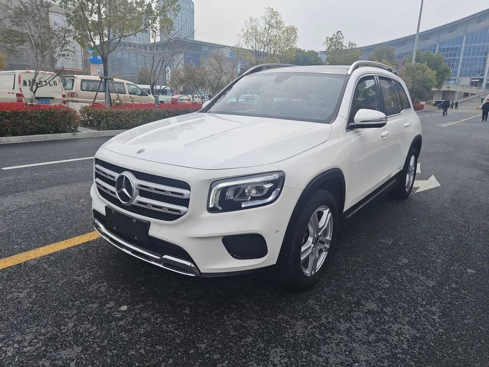 Mercedes-Benz GLB-Class 2023