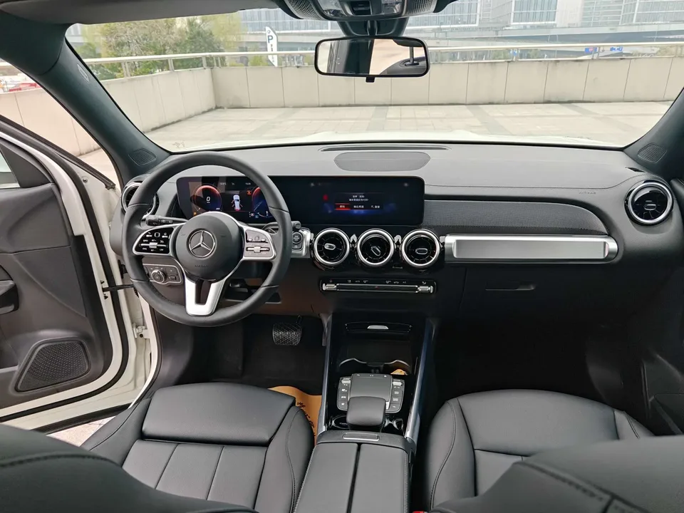Mercedes-Benz GLB-Class Mercedes-Benz GLB 2023 GLB 200 Fashion Edition 2023 — миниатюра 4
