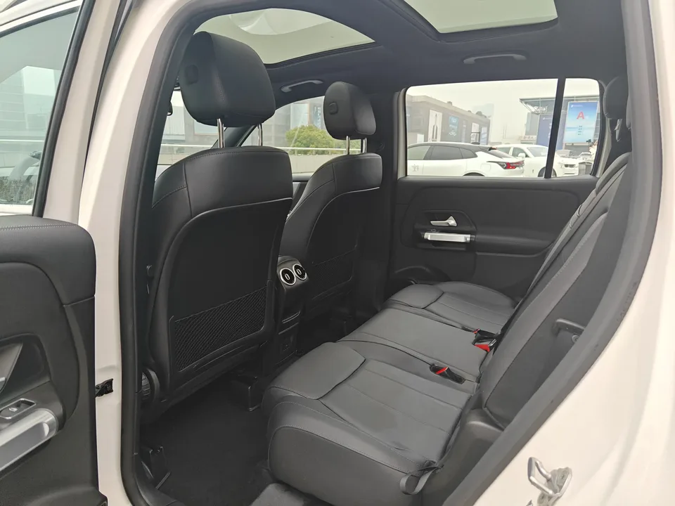 Mercedes-Benz GLB-Class Mercedes-Benz GLB 2023 GLB 200 Fashion Edition 2023 — миниатюра 5