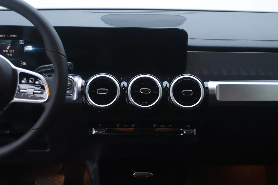 Mercedes-Benz GLB-Class Mercedes-Benz GLB 2023 GLB 200 Dynamic 2023 — миниатюра 2