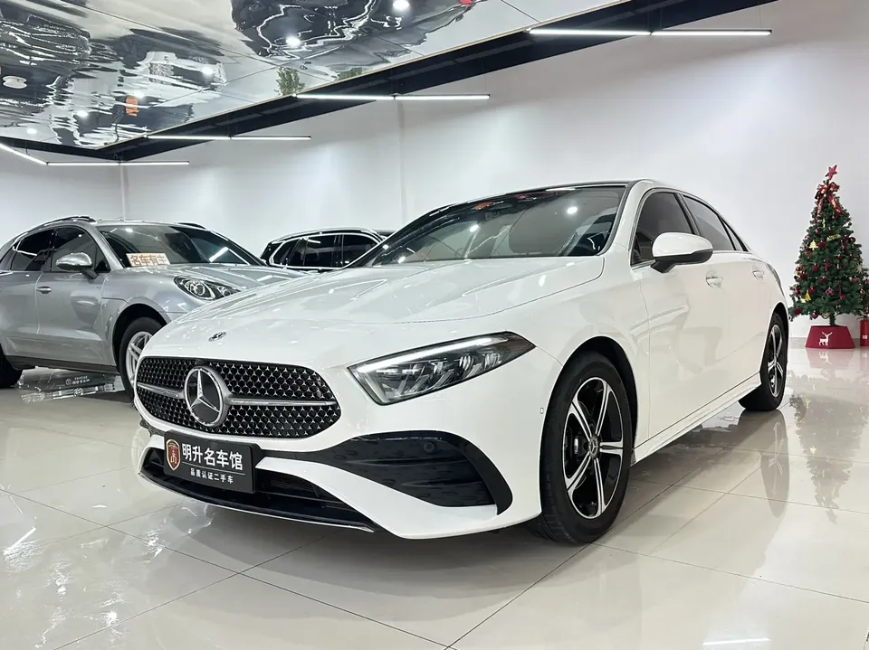 Mercedes-Benz Mercedes Benz A Class 2024