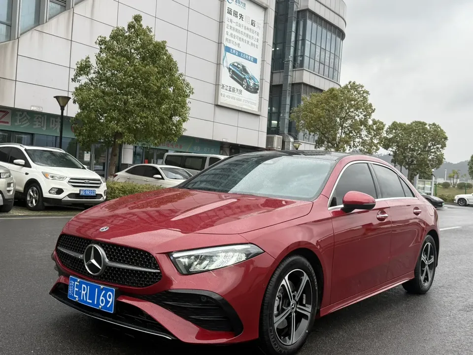 Mercedes-Benz Mercedes Benz A Class 2024