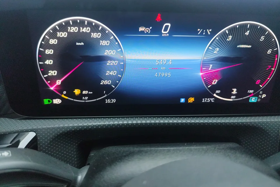 Mercedes-Benz Mercedes Benz A Class Mercedes-Benz A-Class 2023 A 200 L Sports Sedan Dynamic Edition 2024 — миниатюра 4
