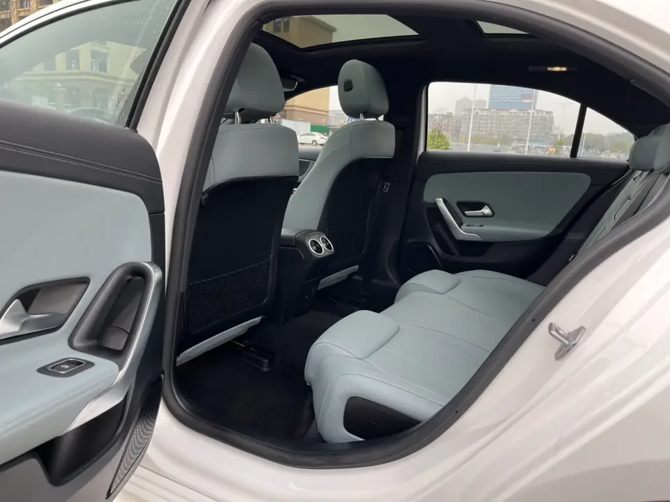 Mercedes-Benz Mercedes Benz A Class Mercedes-Benz A-Class 2024 A 200 L Fashion Edition 2024 — миниатюра 3