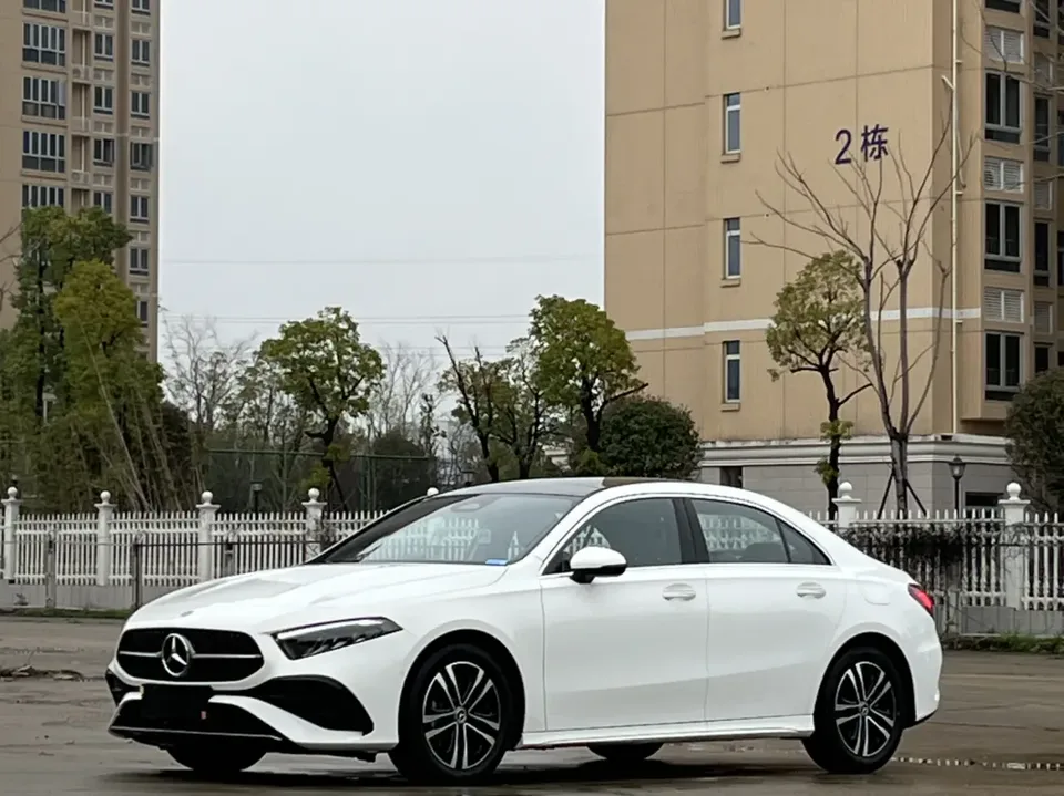 Mercedes-Benz Mercedes Benz A Class 2024