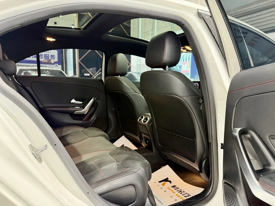 Mercedes-Benz Mercedes Benz A Class Mercedes-Benz A-Class 2023 A 200 L Sports Sedan Fashion Edition 2023 — миниатюра 5