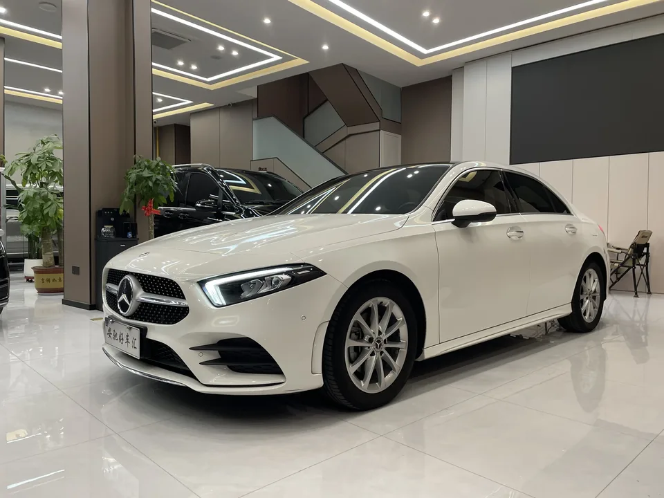 Mercedes-Benz Mercedes Benz A Class 2022