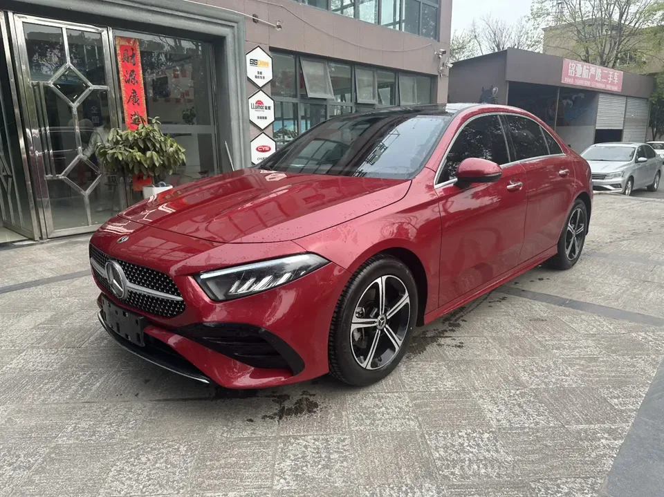 Mercedes-Benz Mercedes Benz A Class 2024