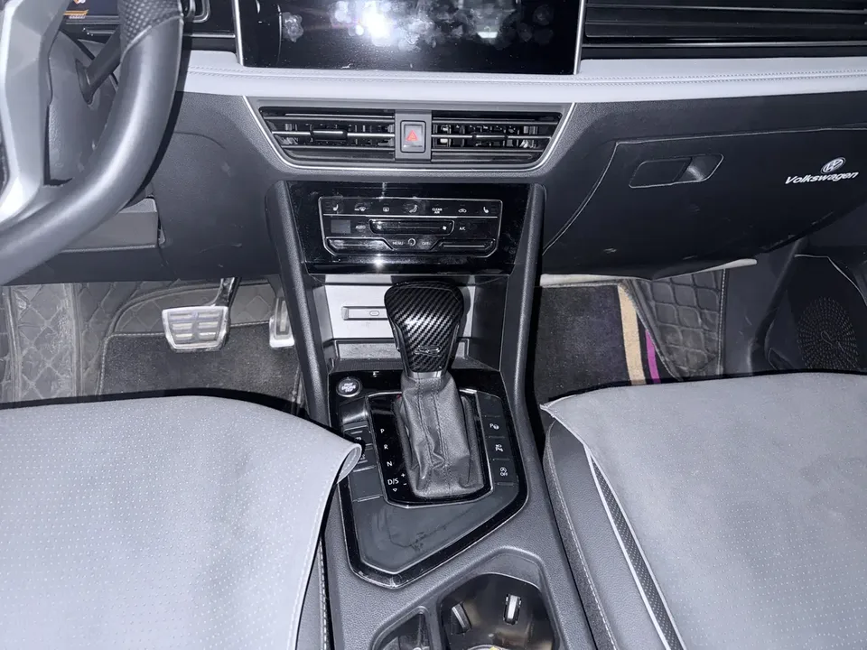 Volkswagen Tiguan L Tiguan L 2022 330TSI Automatic 2WD R-Line Enjoy Edition 2022 — миниатюра 5