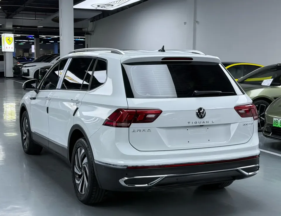 Volkswagen Tiguan L 300TSI 2WD Intelligent Edition 2023 — миниатюра 4
