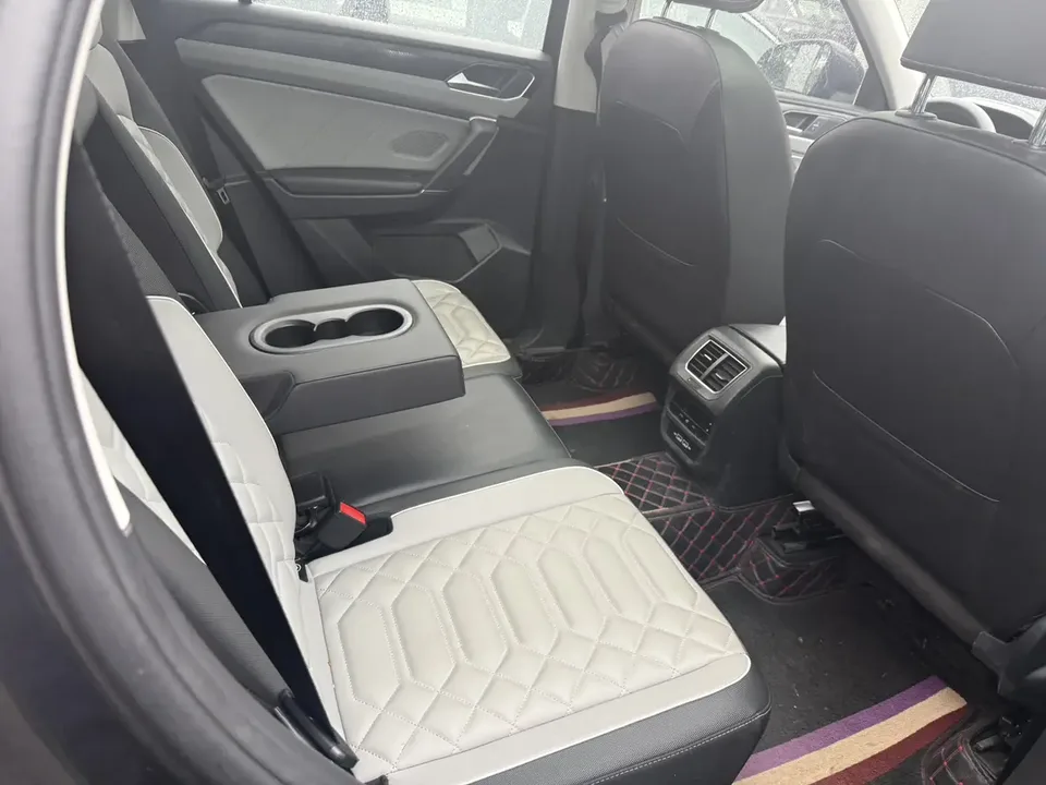 Volkswagen Tayron Tanyue 2023 280TSI 2WD Luxury Plus Advanced Edition 2022 — миниатюра 4