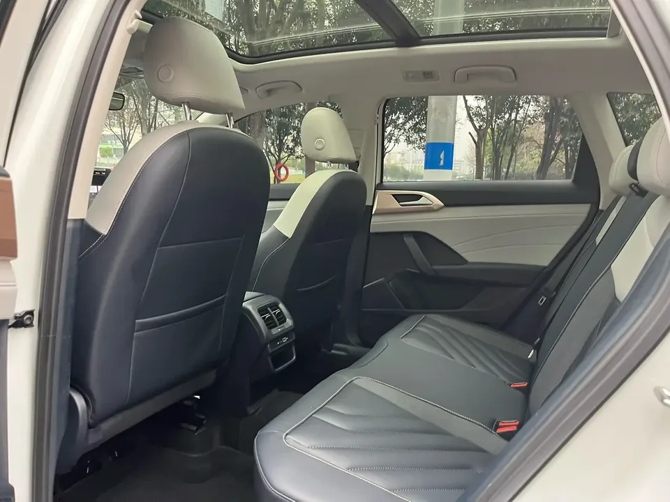 Volkswagen Tharu 300TSI 2WD Full Moon Edition 2023 — миниатюра 3