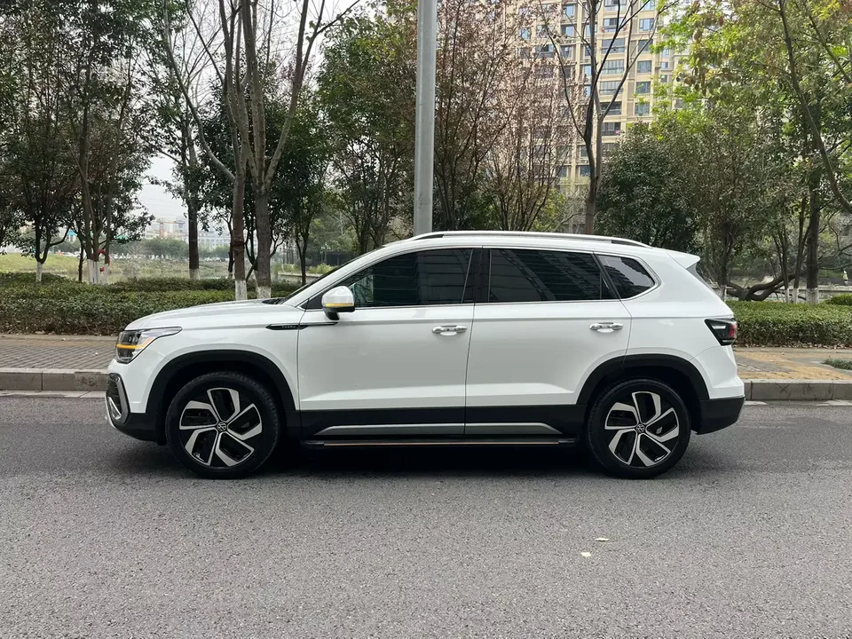Volkswagen Tharu 300TSI 2WD Full Moon Edition 2023 — миниатюра 4