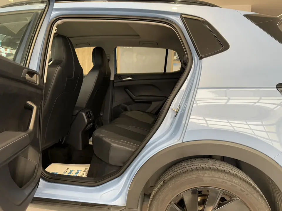 Volkswagen Tharu Tuyue 2025 New 300TSI Ruixiang Edition 2024 — миниатюра 4