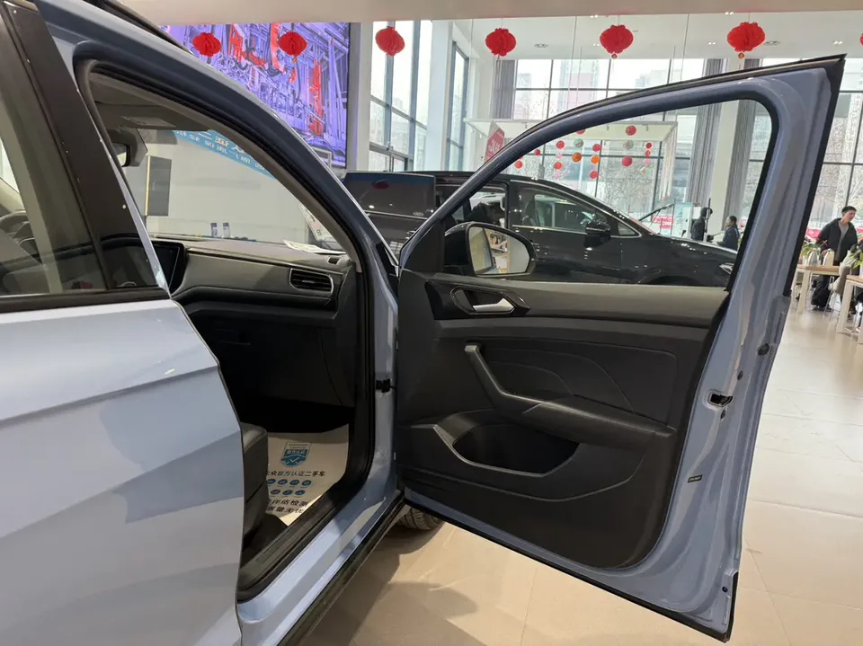 Volkswagen Tharu Tuyue 2025 New 300TSI Ruixiang Edition 2024 — миниатюра 5