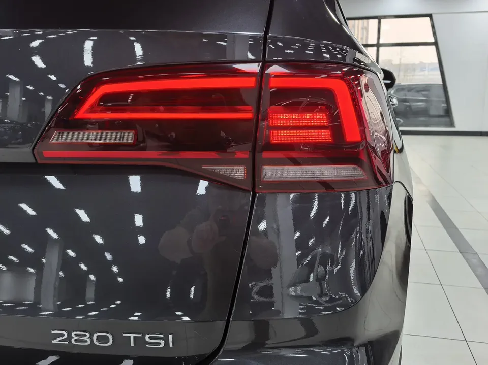 Volkswagen Tharu tuyue 2021 280TSI 2WD Luxury Edition PLUS 2022 — thumbnail 3