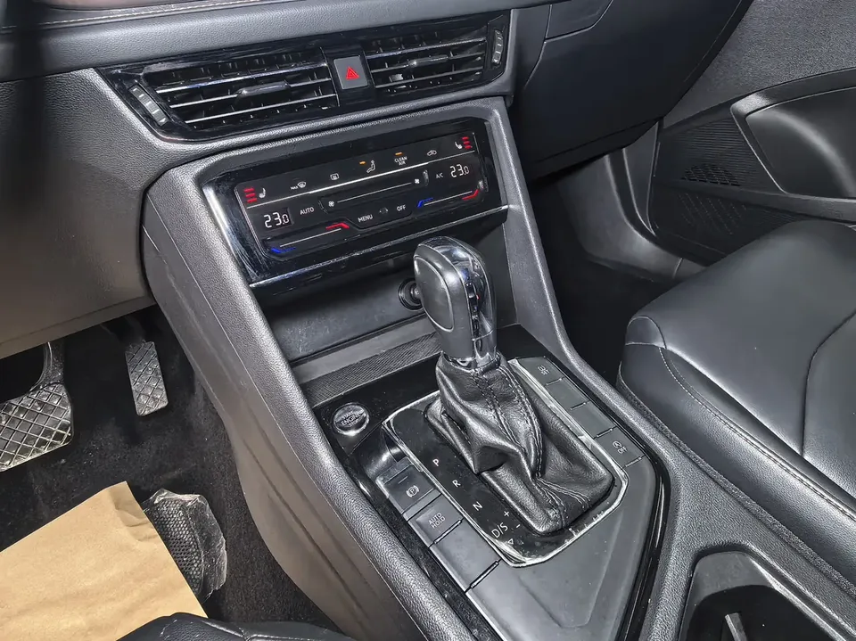 Volkswagen Tharu tuyue 2021 280TSI 2WD Luxury Edition PLUS 2022 — thumbnail 5