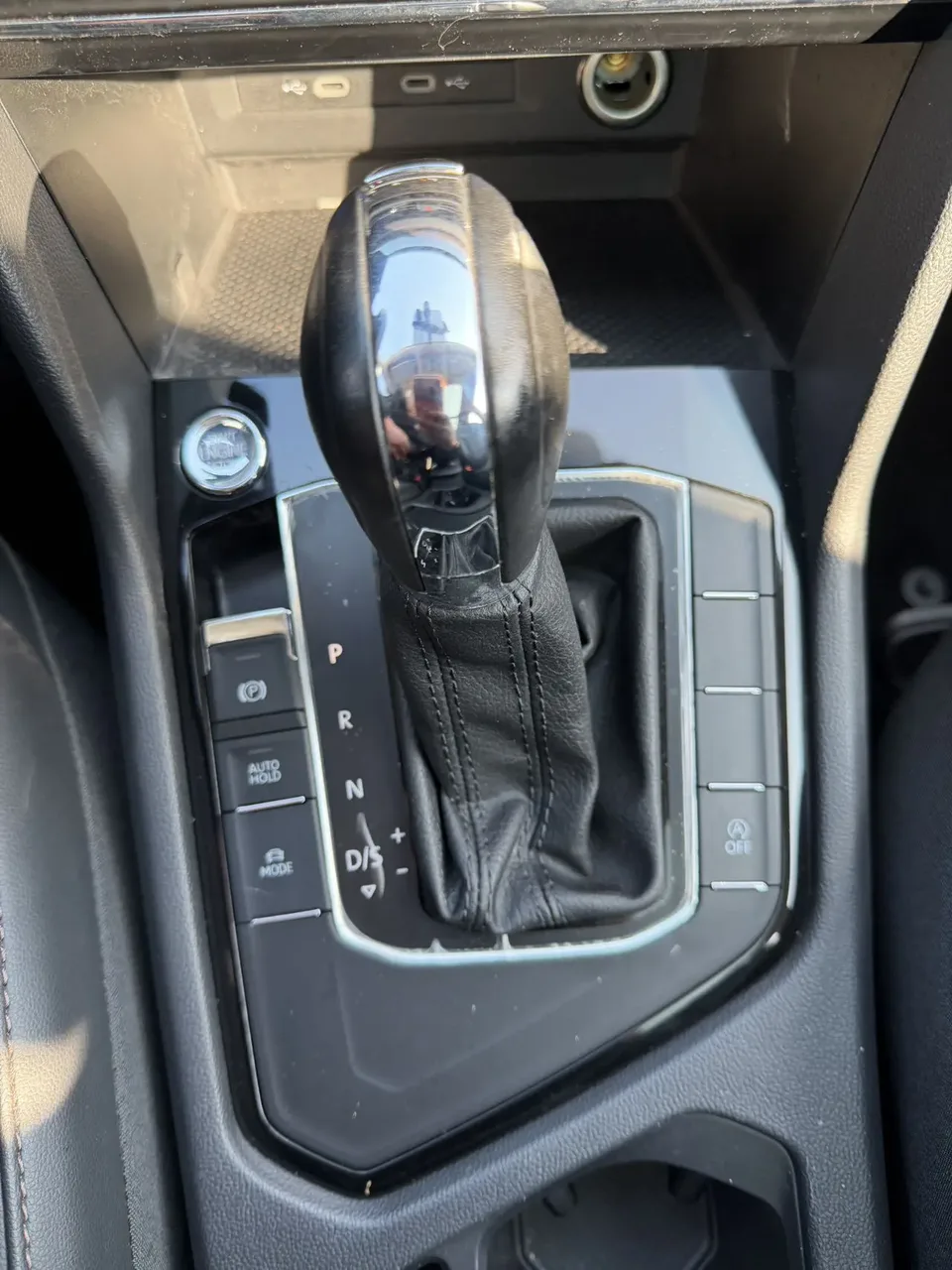 Volkswagen Tharu 280TSI 2WD Luxury Edition 2022 — миниатюра 5