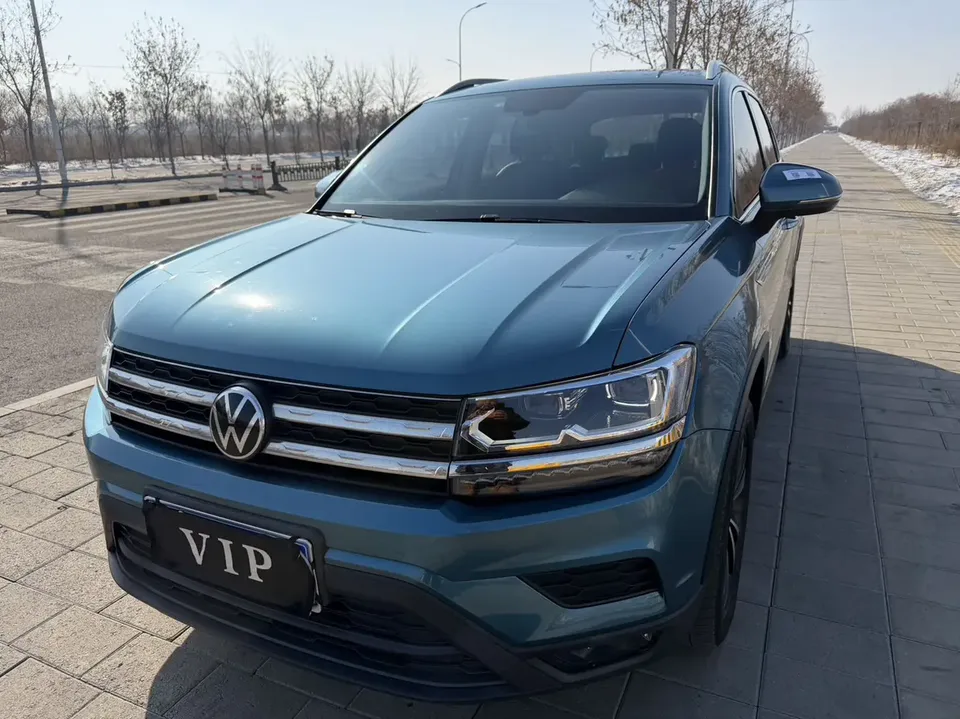 Volkswagen Tharu 280TSI 2WD Luxury Edition 2022 — фото 1, купить с доставкой в Москву